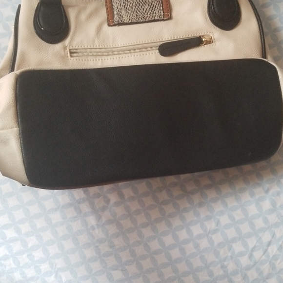 Purse - Picture 5 of 6